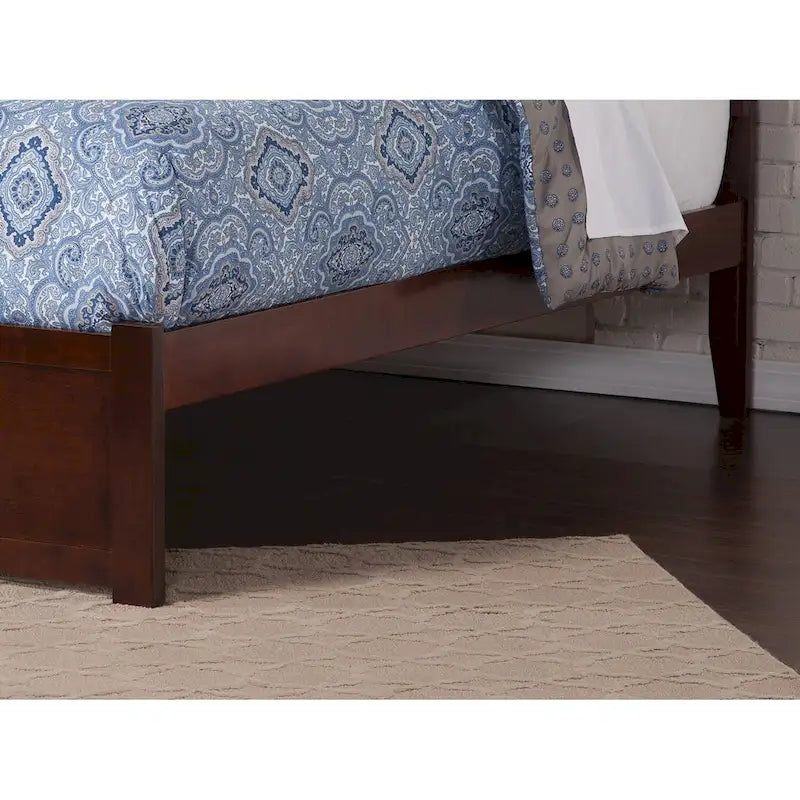 Madison Full Platform Bed with Footboard and Twin Trundle in Walnut